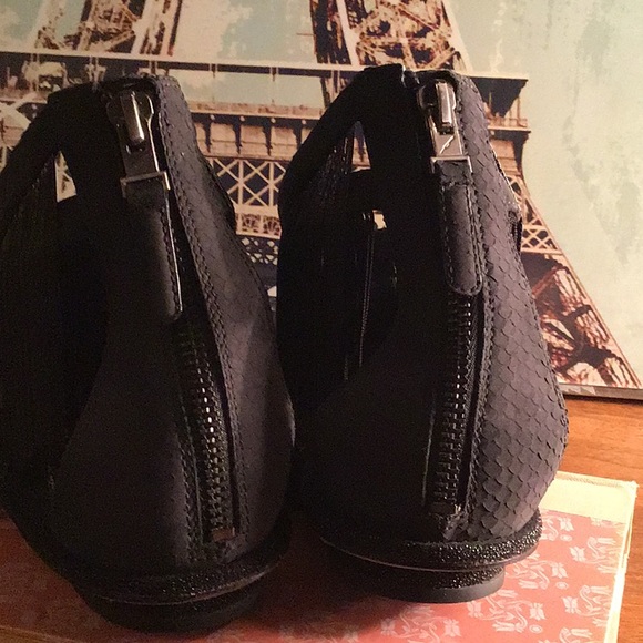 Brian Atwood “Casanova” Chain Fringe Flat Sandals - Picture 10 of 10